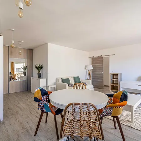 דירה Exceptional Spacious One Bedroom Flat In